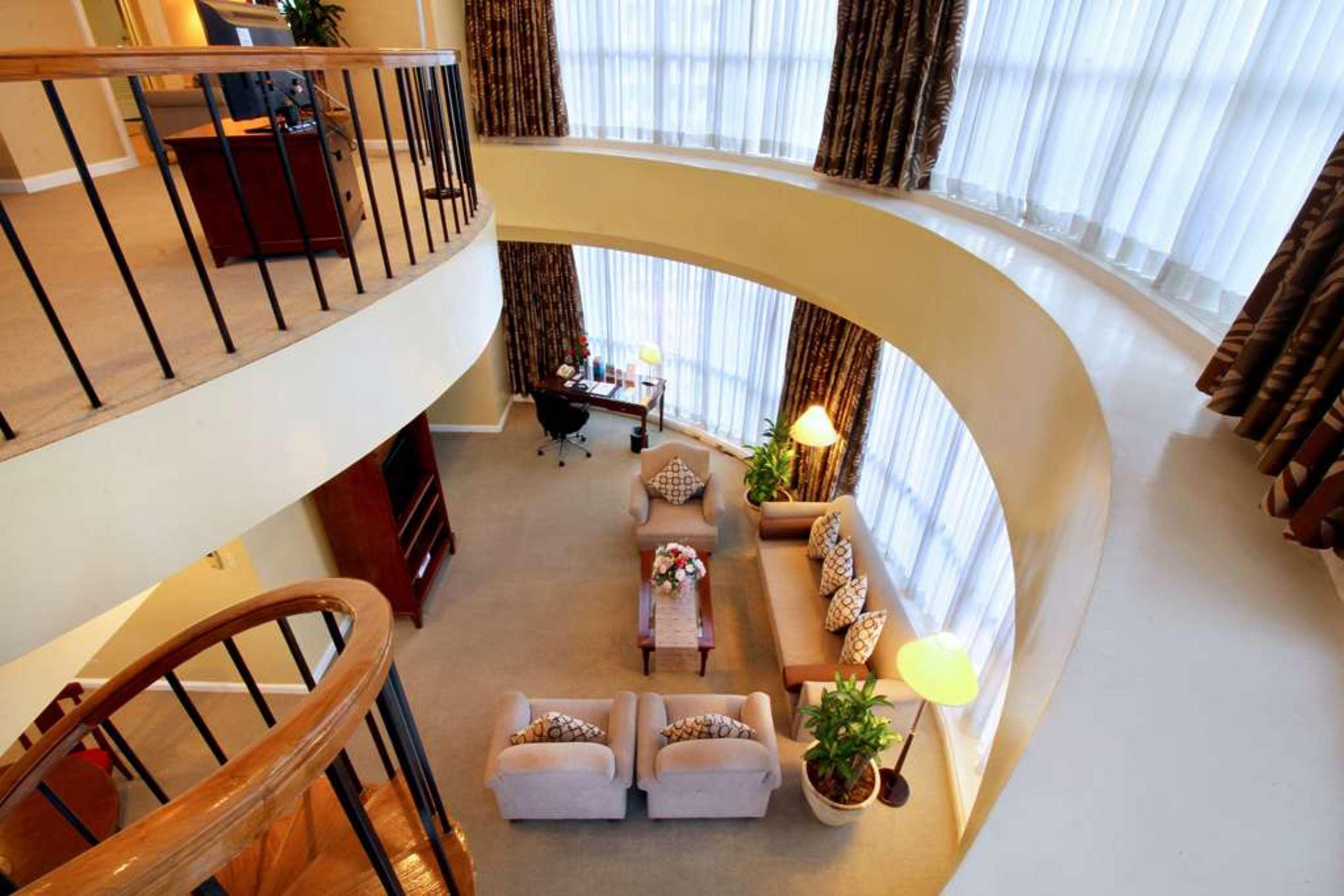 Oxford Suites Makati Μακάτι Εξωτερικό φωτογραφία