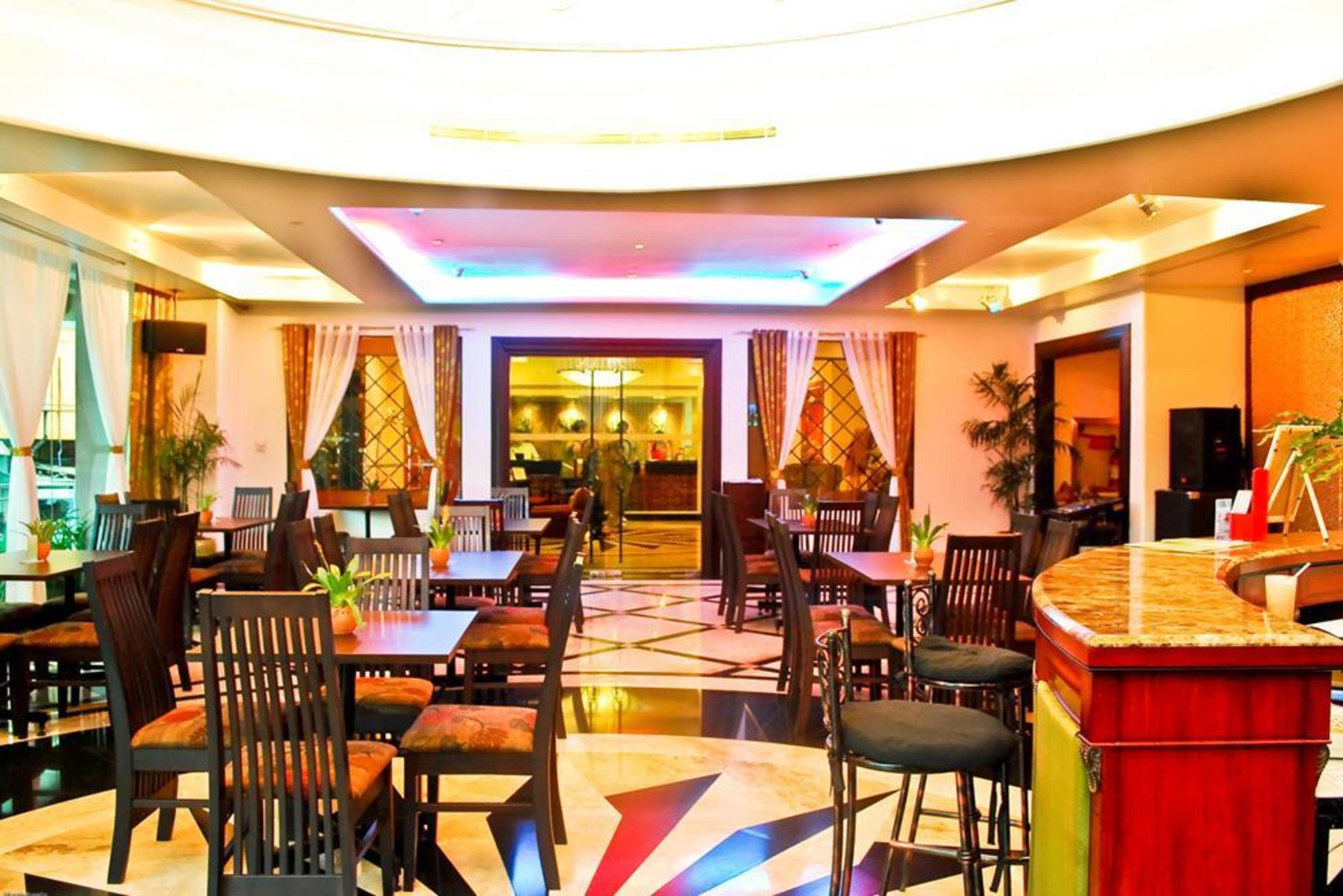 Oxford Suites Makati Μακάτι Εξωτερικό φωτογραφία