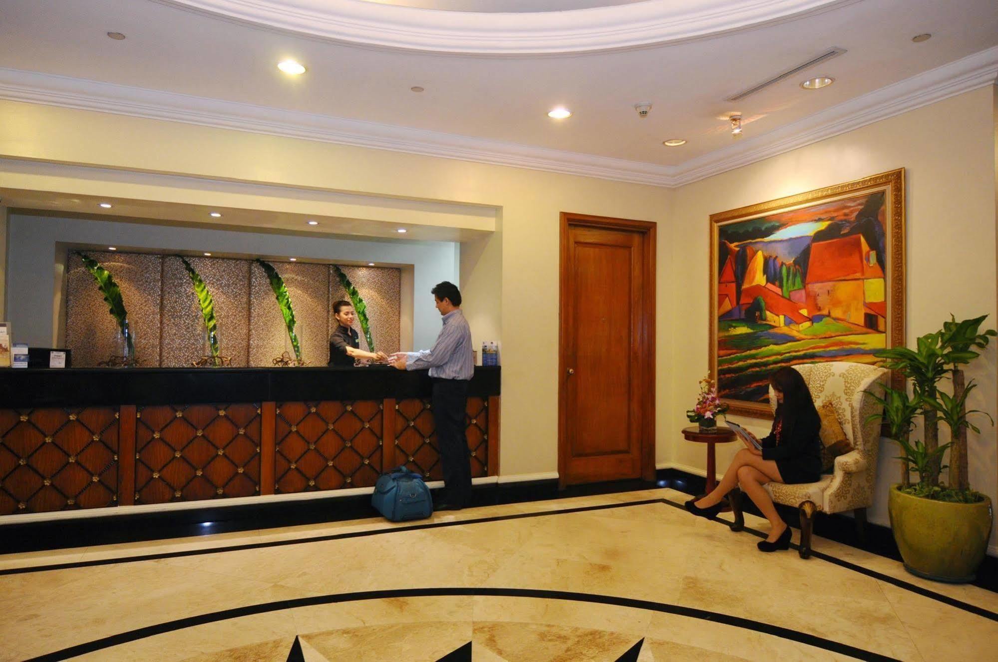 Oxford Suites Makati Μακάτι Εξωτερικό φωτογραφία