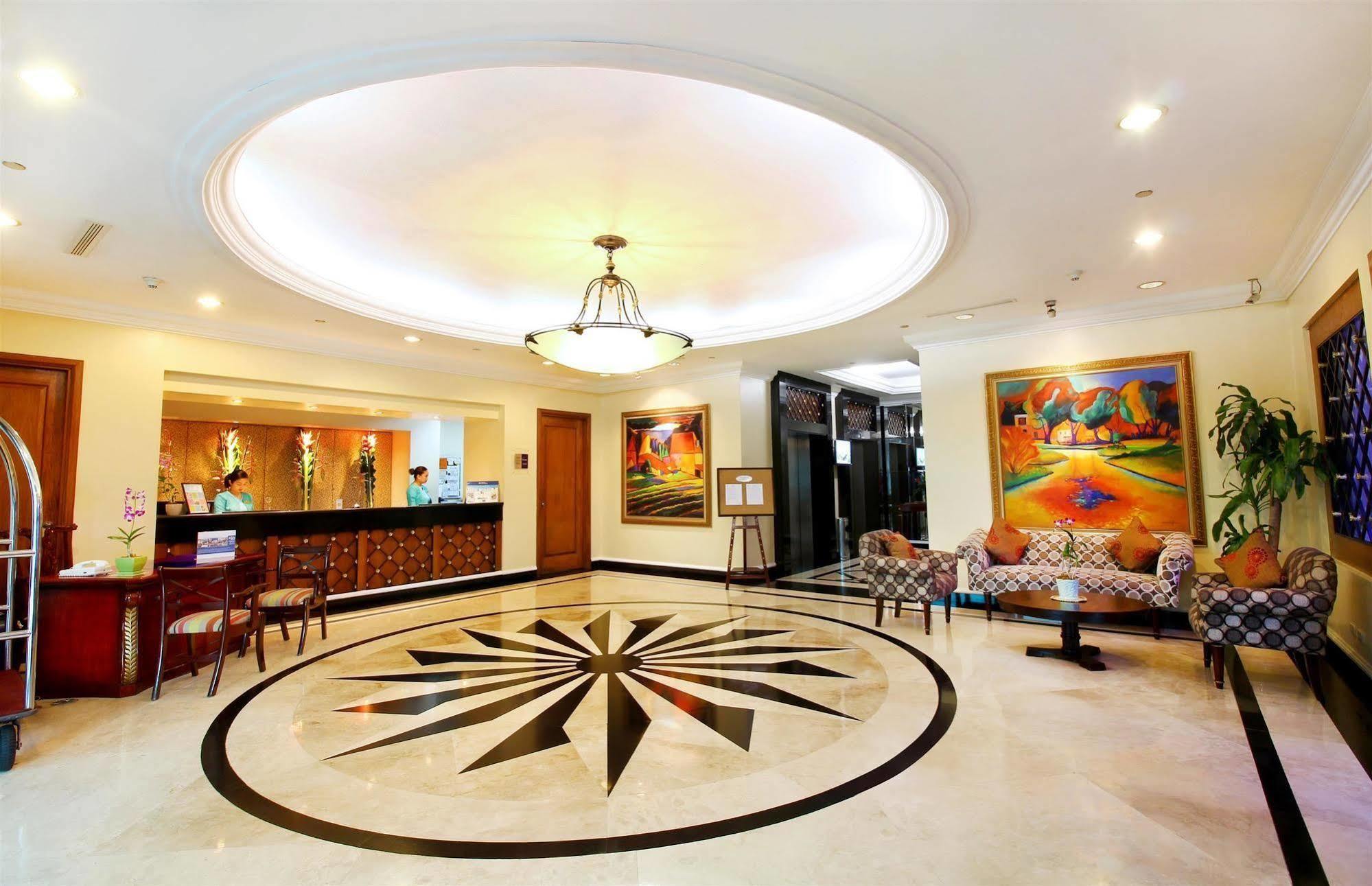 Oxford Suites Makati Μακάτι Εξωτερικό φωτογραφία