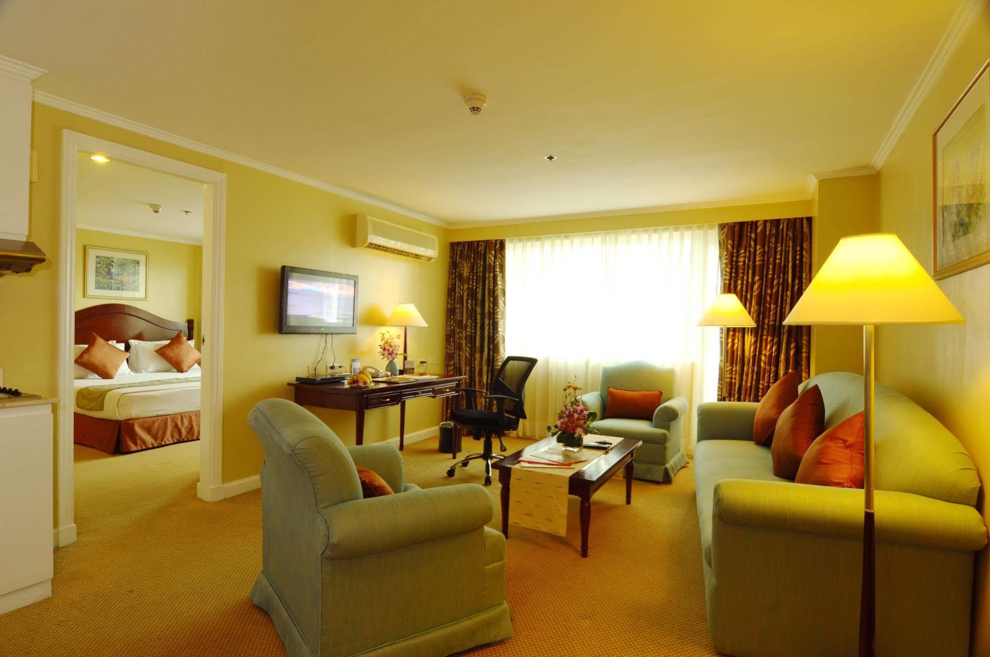Oxford Suites Makati Μακάτι Εξωτερικό φωτογραφία